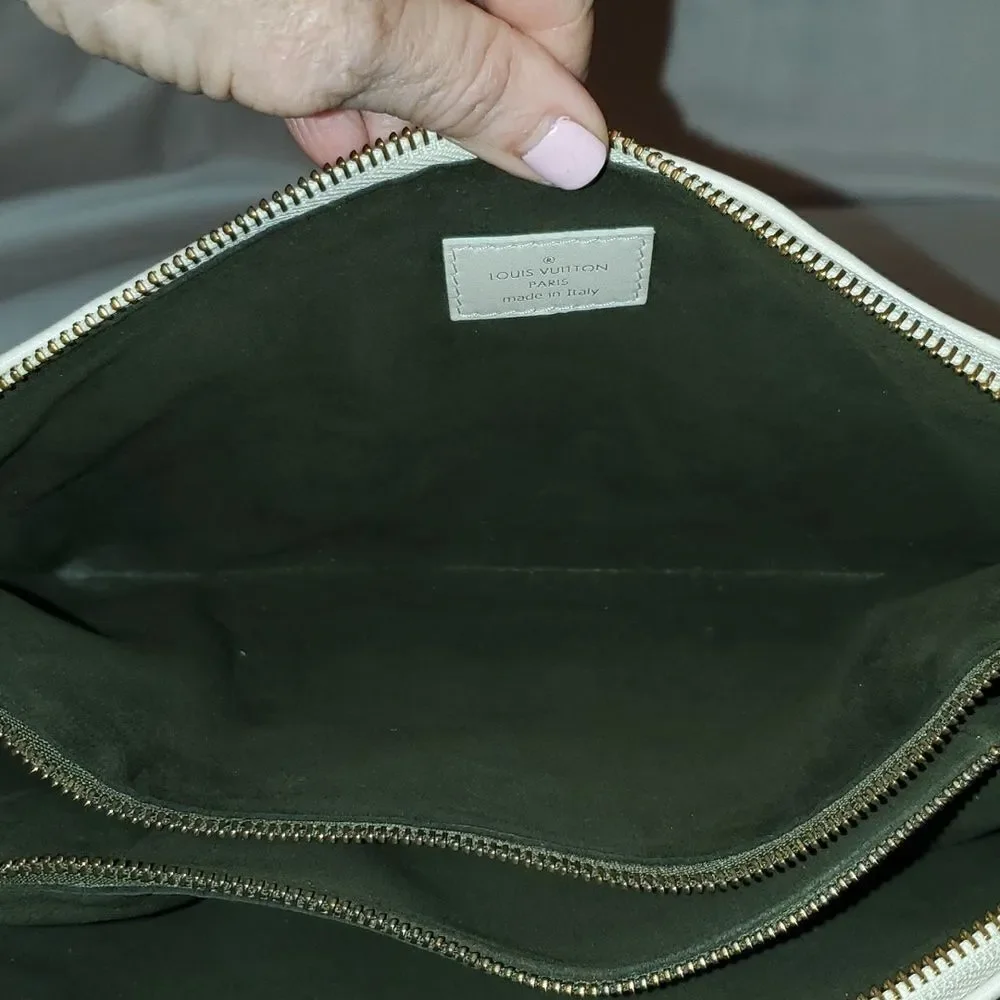 Authentic LOUIS VUITTON COUSSIN PM-Cream!
